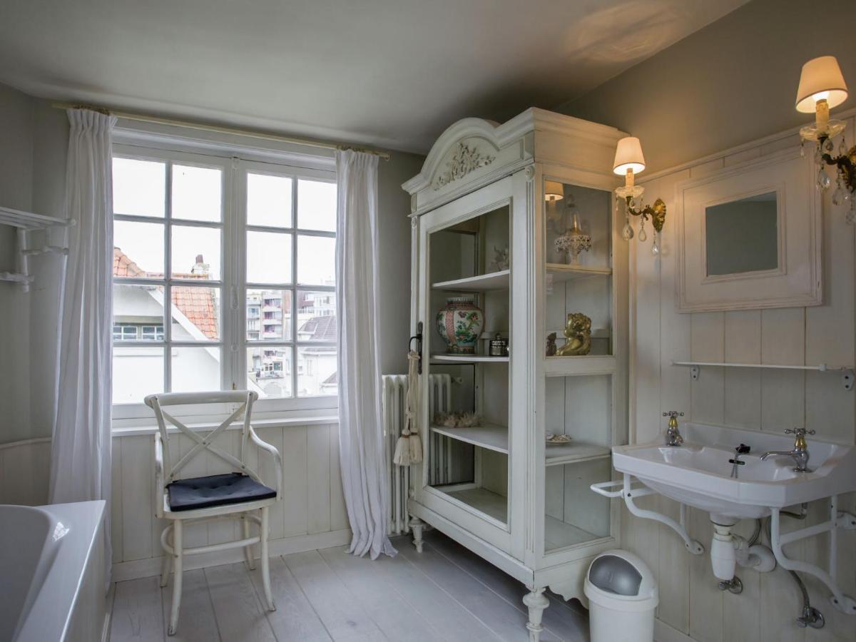 Beautiful Villa 200 Metres From The Sea Koksijde Exterior photo